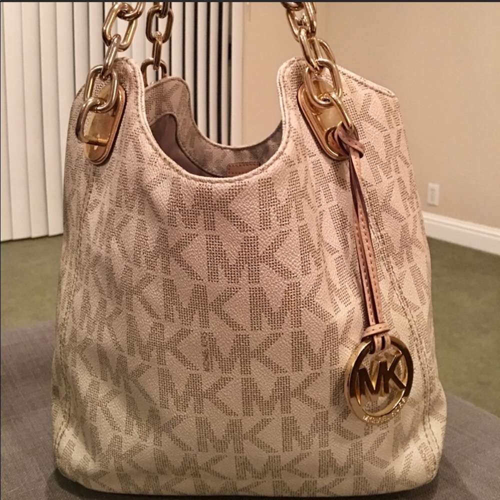 Michael Kors PVC Signature Vanilla Goldchain Purse